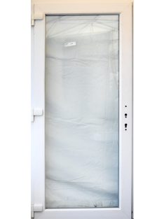   'Tele üveges' műanyag bejárati ajtó /átlátszó üveggel