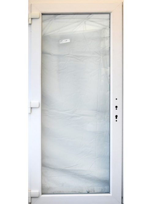 'Tele üveges' műanyag bejárati ajtó /átlátszó üveggel